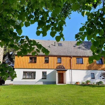Familienfreundliche Ferienwohnung Zschorlau Экстерьер фото